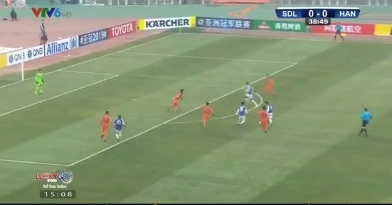 VIDEO: Văn Quyết mở tỷ số trước Sơn Đông Lỗ Năng