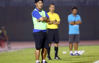 HLV đầu tiên của V-League 2019 bị mất việc