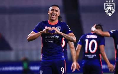 Malaysia sắp nhập tịch siêu tiền đạo Brazil ghi 175 bàn / 170 trận