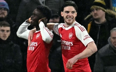 Saka gửi tối hậu thư cho Rice trước trận derby với Tottenham