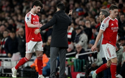 Arsenal thắng Chelsea, Mikel Arteta thấp thỏm vì Declan Rice