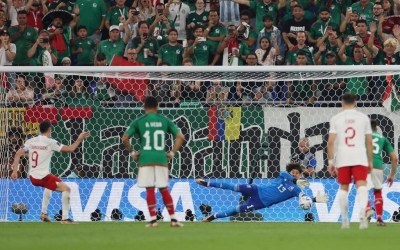 Ba trận đấu làm nên tên tuổi của thủ môn Ochoa tại World Cup
