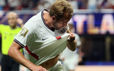 Harry Kane thốt lên 1 điều khi so sánh với Messi và Ronaldo