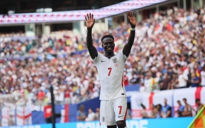 Lập hat-trick vào lưới Pháp, Saka lập tức được FIFA vinh danh