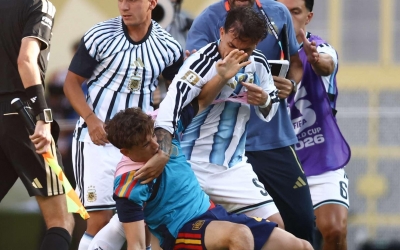 Paredes phá vỡ im lặng sau World Cup, né tránh ồn ào khiến FIFA vào cuộc