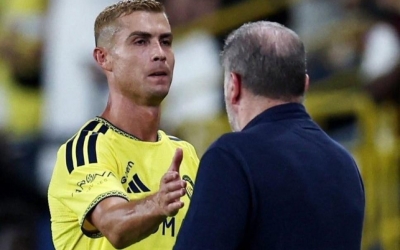 HLV Al Nassr nói điều bất ngờ về Ronaldo sau bàn thắng 980