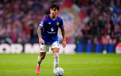 Lisandro Martinez 'bật' lãnh đạo MU trong cuộc họp báo
