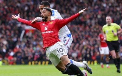 Tranh cãi dữ dội khi MU thắng Crystal Palace