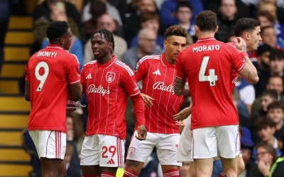 Trực tiếp Chelsea 0-2 Nottingham: Chelsea cố gắng phản công