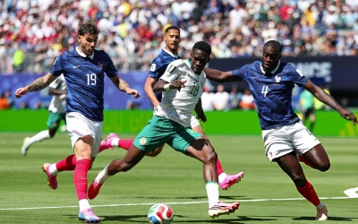Trực tiếp Pháp 0-0 Senegal: Pháp suýt có bàn!