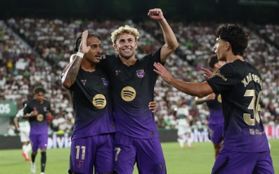 Hàng công tưng bừng, Barca vùi dập Elche không tưởng tại La Liga