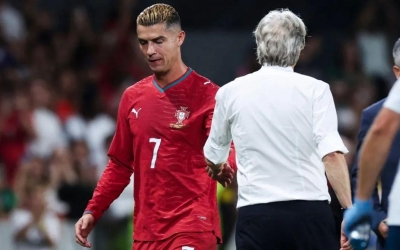 Báo Bồ Đào Nha phản ứng cực gắt khi Ronaldo bất ngờ rời ĐTQG