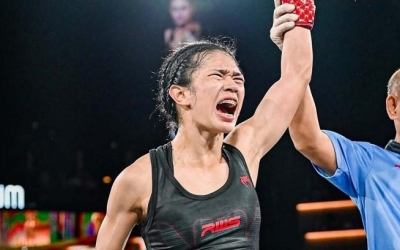 Tố cáo đối thủ 'mua tài', võ sĩ Thái Lan bất ngờ được thưởng tiền