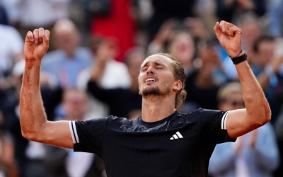 Thắng nhọc Cobolli, Zverev lần đầu vô địch Grand Slam