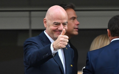Chủ tịch FIFA hiến kế không tưởng để Ý được dự World Cup