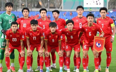 HLV Kim Sang Sik đồng loạt nhận tin buồn từ 3 trụ cột U23 Việt Nam