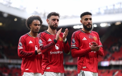 Đá hơn người, MU vẫn nhận thất bại đầu tiên dưới thời Michael Carrick