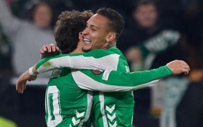 CHÍNH THỨC: Xác định 4 cặp tứ kết Europa League 2025/26