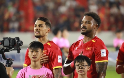 CĐV ĐNÁ: 'Nếu Việt Nam không đưa cầu thủ nhập tịch vào đá thì...'