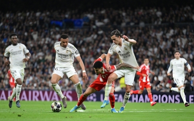 CĐV Real Madrid đồng loạt đòi bán 1 ngôi sao sau trận thua Bayern Munich