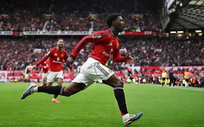 MU thắng nghẹt thở Liverpool trong trận cầu 5 bàn