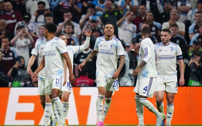 Đại thắng Freiburg, Aston Villa lên ngôi vô địch Europa League 2025/26