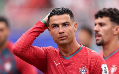 Thất vọng lớn, Ronaldo nhận thông điệp từ ĐT Bồ Đào Nha