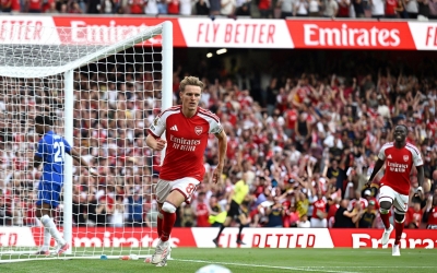 Arsenal ngược dòng nghẹt thở trước Chelsea
