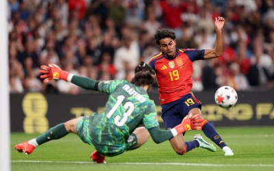 Yamal tỏa sáng, Tây Ban Nha hạ Anh ngay tại Wembley