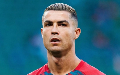 Ronaldo chỉ mất 40 giây để 'hóa giải' án phạt của Bồ Đào Nha