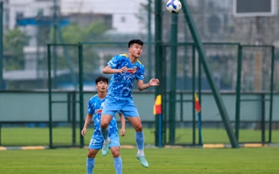 HLV Kim Sang Sik hé lộ ‘quái chiêu’ trước màn tổng duyệt