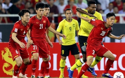 HLV Kim Sang Sik lần đầu tiên gọi 2 'báu vật' của thầy Park lên ĐTVN