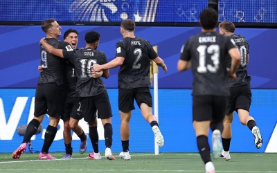 Trực tiếp bóng đá Iran 0-1 New Zealand: Tấn công dữ dội
