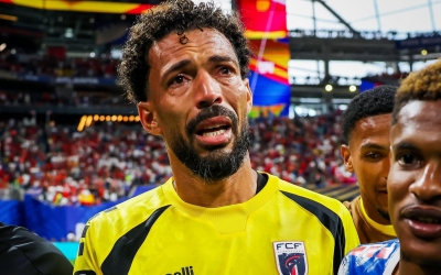 Thủ môn Cape Verde bật khóc sau kỳ tích World Cup vì nỗi đau không ai ngờ