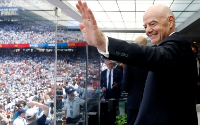 Chủ tịch FIFA bay vòng quanh Trái Đất 2,5 lần trong World Cup