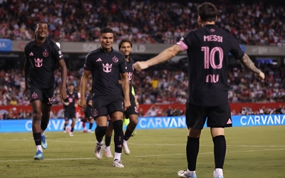Messi và Casemiro hợp lực, Inter Miami thoát hiểm ngoạn mục trước Chicago