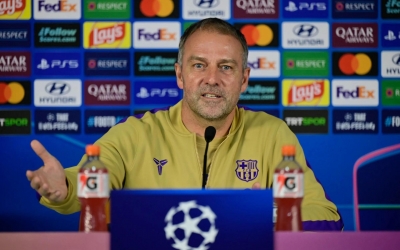 Barca toàn thắng 10 trận, Hansi Flick vẫn chê thẳng một chuyện