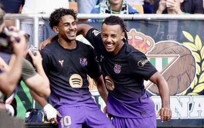 CHÍNH THỨC: Barca cân bằng kỷ lục 60 năm của Real, châu Âu chấn động