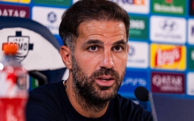 HLV Fabregas: 'Xin lỗi vì tôi bảo Como ngừng chạy khi dẫn MU 4 bàn'