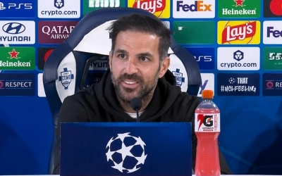 HLV Fabregas: 'Tôi xin lỗi vì bảo Como ngừng chạy khi dẫn MU 4 bàn'