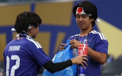 Điểm nhấn World Cup 21/6: CĐV Nhật Bản bị chỉ trích vì 'làm màu'