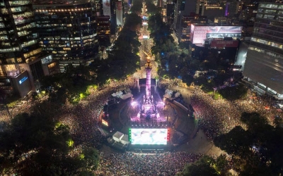 Đi bão như Việt Nam, cả Mexico vỡ òa trong đêm phá lời nguyền 40 năm