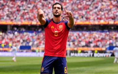 Chỉ 5 chữ vàng, HLV De Fuente khẳng định đẳng cấp của Mikel Merino
