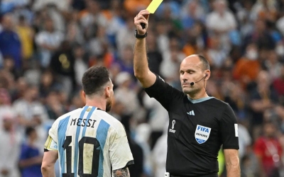 Ai sẽ là trọng tài bắt chính chung kết Argentina - Tây Ban Nha?