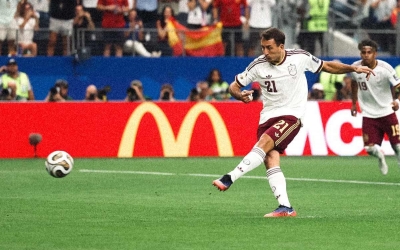 Video bàn thắng: Mikel Oyarzabal sút penalty mở tỷ số cho Tây Ban Nha trước Pháp