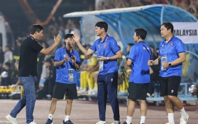 Chia tay ĐT Việt Nam, HLV Hàn Quốc có bến đỗ bất ngờ