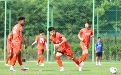 HLV Kim Sang Sik sắp chốt bộ khung ĐT Việt Nam cho AFF Cup