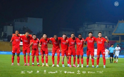 CAHN thị uy sức mạnh ở trận mở màn V.League