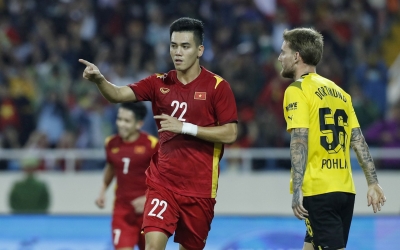 Trực tiếp Việt Nam 1-1 Dortmund: Tiến Linh lên tiếng