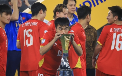 HLV Kim Sang Sik nói lời thật lòng về Công Phương